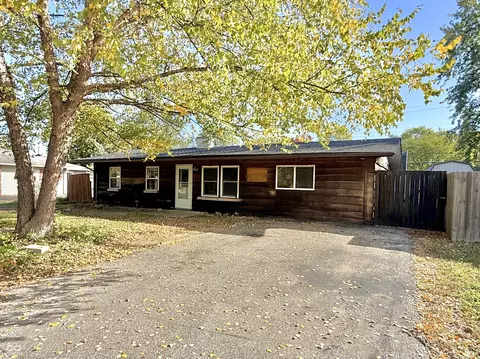 241 Mooreland Dr, Whiteland, IN 46184