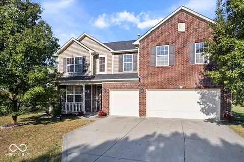 5916 W Falling Waters Dr, Mccordsville, IN 46055