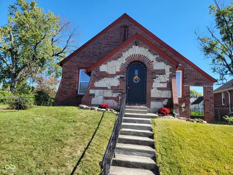 57 S 11 Th Ave S, Beech Grove, IN 46107