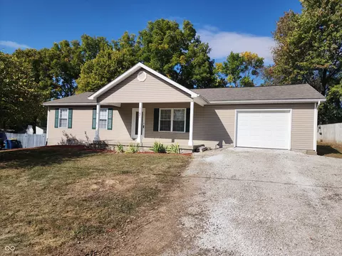 1157 Avenue D St, Greencastle, IN 46135