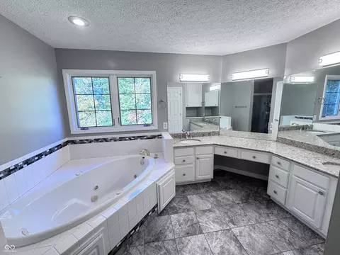 Bath - 6412 E Wellston Dr, Bloomington, IN 47408 photo 5 of 6