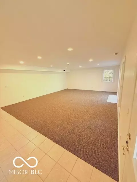 Living - 6412 E Wellston Dr, Bloomington, IN 47408 photo 5 of 6