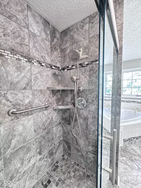 Bath - 6412 E Wellston Dr, Bloomington, IN 47408 photo 3 of 6