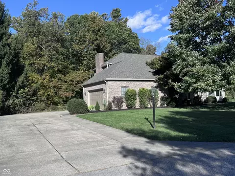 Exterior - 6412 E Wellston Dr, Bloomington, IN 47408 photo 7 of 8