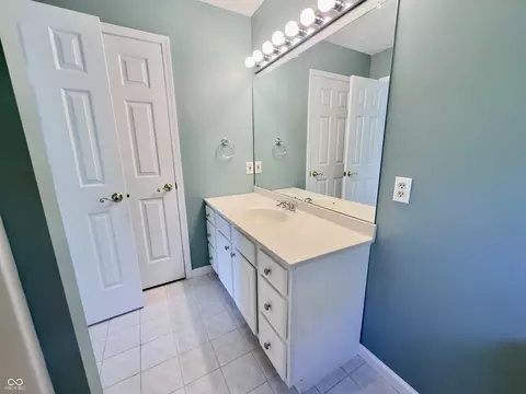 Bath - 6412 E Wellston Dr, Bloomington, IN 47408 photo 2 of 6