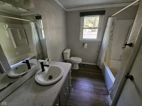 Bath - 5700 S 100 W, Pendleton, IN 46064 photo 1 of 3