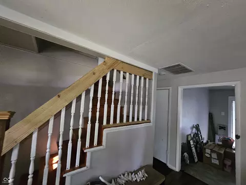 Entry Way - 5700 S 100 W, Pendleton, IN 46064 photo 1 of 1