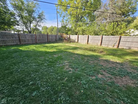 Exterior - 5700 S 100 W, Pendleton, IN 46064 photo 6 of 8