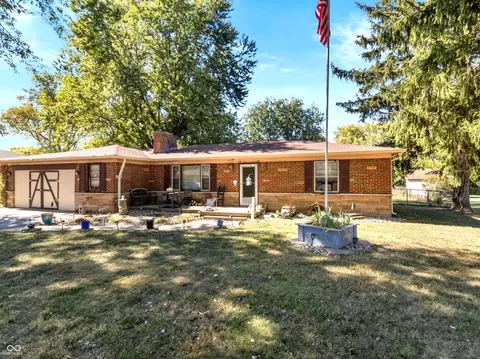 1074 S Avon Ave, Avon, IN 46123