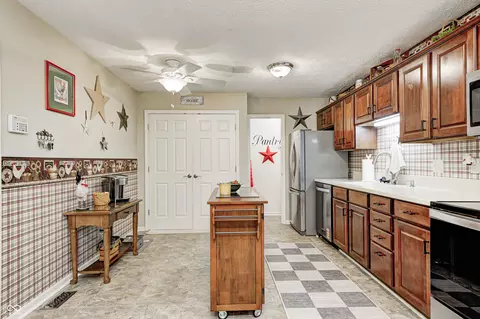Kitchen - 269 Andrews Boulevard East Dr, Plainfield, IN 46168 photo 1 of 1