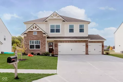 7826 Hillway Dr, Camby, IN 46113
