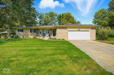 2867 S Oakland Dr, Shelbyville, IN 46176