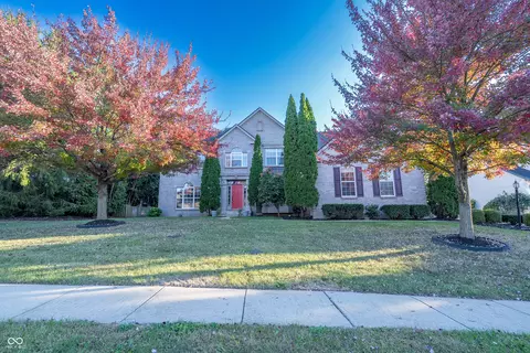 13913 Hawkstone Dr, Fortville, IN 46040