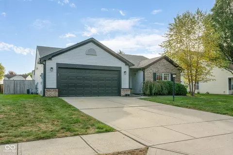 12039 Jesterwood Dr, Fishers, IN 46037