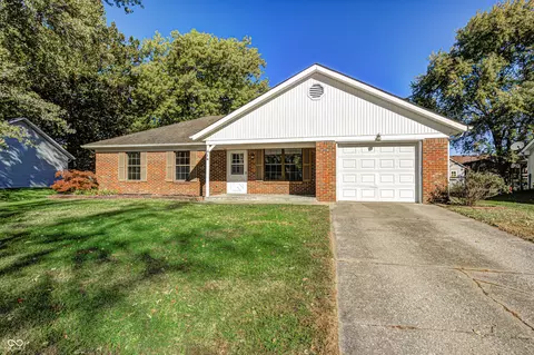 614 Hickory Dr, Danville, IN 46122