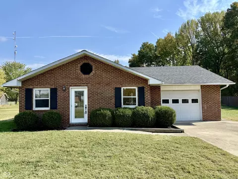 136 Cory Ln, Versailles, IN 47042
