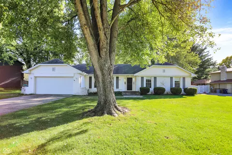 1331 Echo Bend St, Greenwood, IN 46142