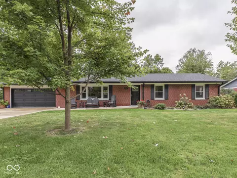 1121 E Adams Dr, Franklin, IN 46131