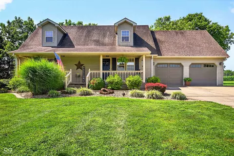 311 E Parkwood Ave, Orleans, IN 47452