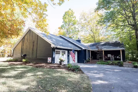 13248 Fairwood Dr, Mccordsville, IN 46055