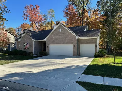 525 Macintosh Ln, Danville, IN 46122