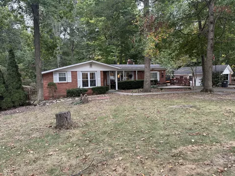28 Cambridge Ct, Anderson, IN 46012