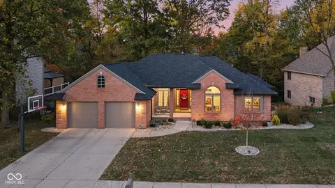 9056 Ridgecreek Dr, Indianapolis, IN 46256
