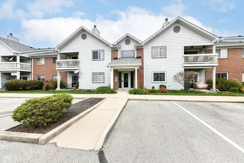 8418 Glenwillow Ln #205, Indianapolis, IN 46278