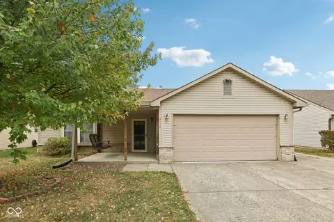 2114 Yosemite Dr, Lebanon, IN 46052