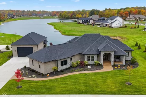 3961 Chapel Hill Ct, Bargersville, IN 46106