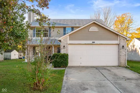 11371 Shady Hollow Ln, Indianapolis, IN 46229