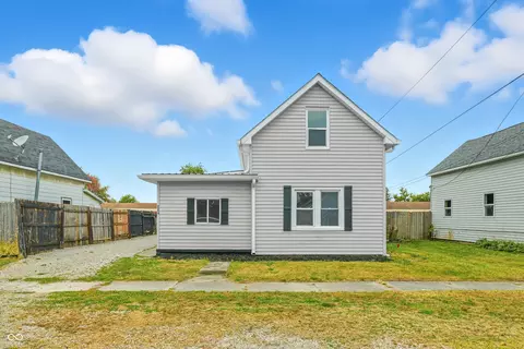 2304 S D St, Elwood, IN 46036