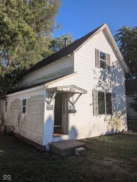 419 N 7th St, Elwood, IN 46036