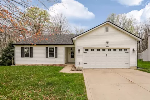 530 Old Farm Rd, Danville, IN 46122