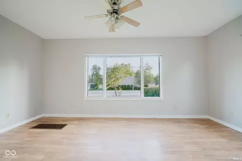208 Washington St, Dunreith, IN 47337 photo 14