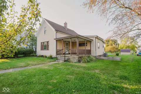 208 Washington St, Dunreith, IN 47337 photo 2