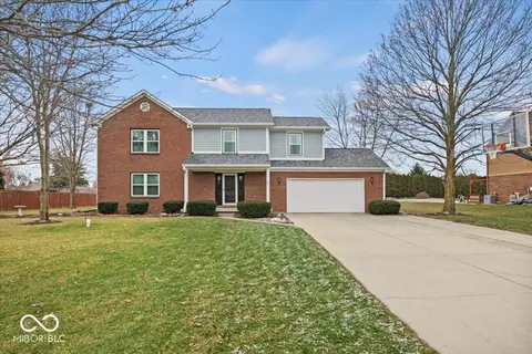 3640 S Applegate Dr, New Palestine, IN 46163