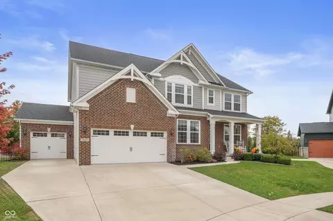 8451 Rockwood Ln, Indianapolis, IN 46259
