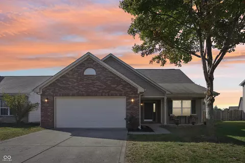 16964 Brigg Ct, Westfield, IN 46074