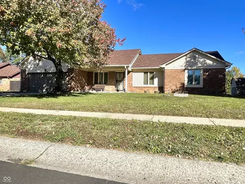 1016 Cedar Glen North Dr, Plainfield, IN 46168