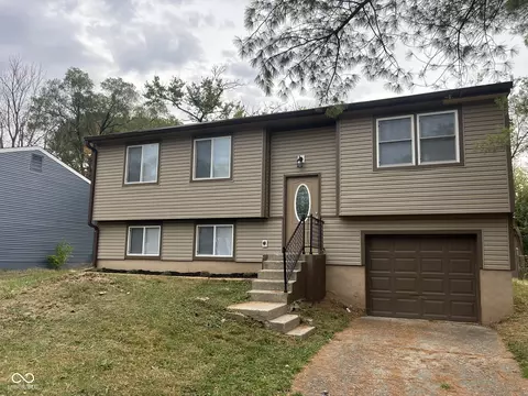 4551 Peachwood Ct, Indianapolis, IN 46235