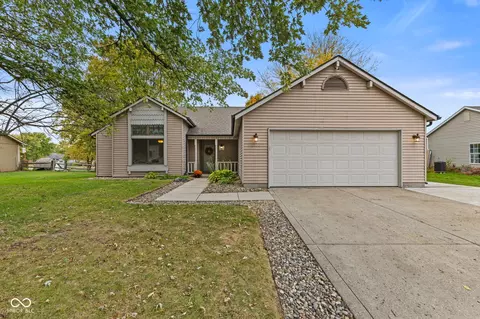 8826 Burwick Dr, Indianapolis, IN 46256