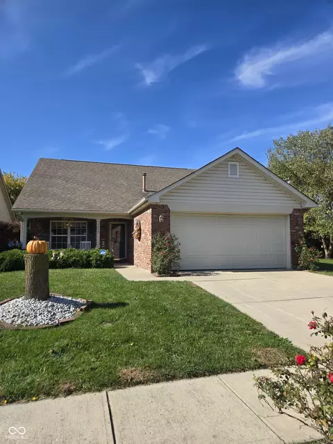 1652 Roundhouse Cir, Greenwood, IN 46143