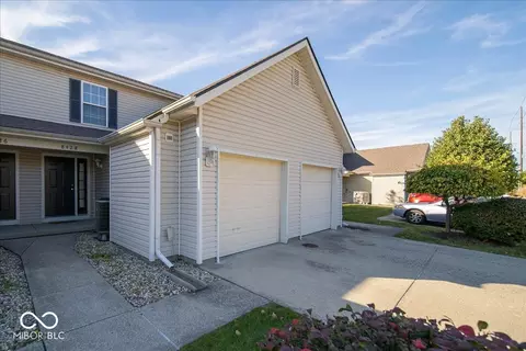 8428 Hague Rd #13, Indianapolis, IN 46256