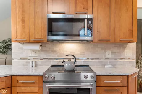 Kitchen - 1227 Pendle Hill Ave, Pendleton, IN 46064 photo 2 of 3