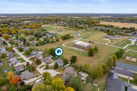 View/Area - 1227 Pendle Hill Ave, Pendleton, IN 46064 photo 4 of 5