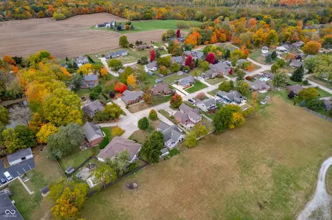 View/Area - 1227 Pendle Hill Ave, Pendleton, IN 46064 photo 3 of 5