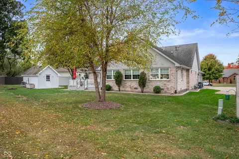 Exterior - 1227 Pendle Hill Ave, Pendleton, IN 46064 photo 4 of 8
