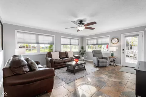 Living - 1227 Pendle Hill Ave, Pendleton, IN 46064 photo 1 of 1
