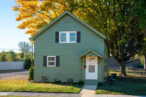329 E 31st St, Anderson, IN 46016